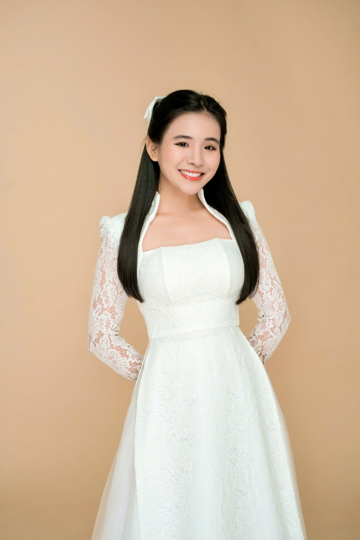 Ca sĩ Quỳnh Trang kết hợp cùng Á quân 'Thần tượng Bolero' Hoàng Ngọc Sơn ra mắt ca khúc 'Yêu trong thầm lặng'