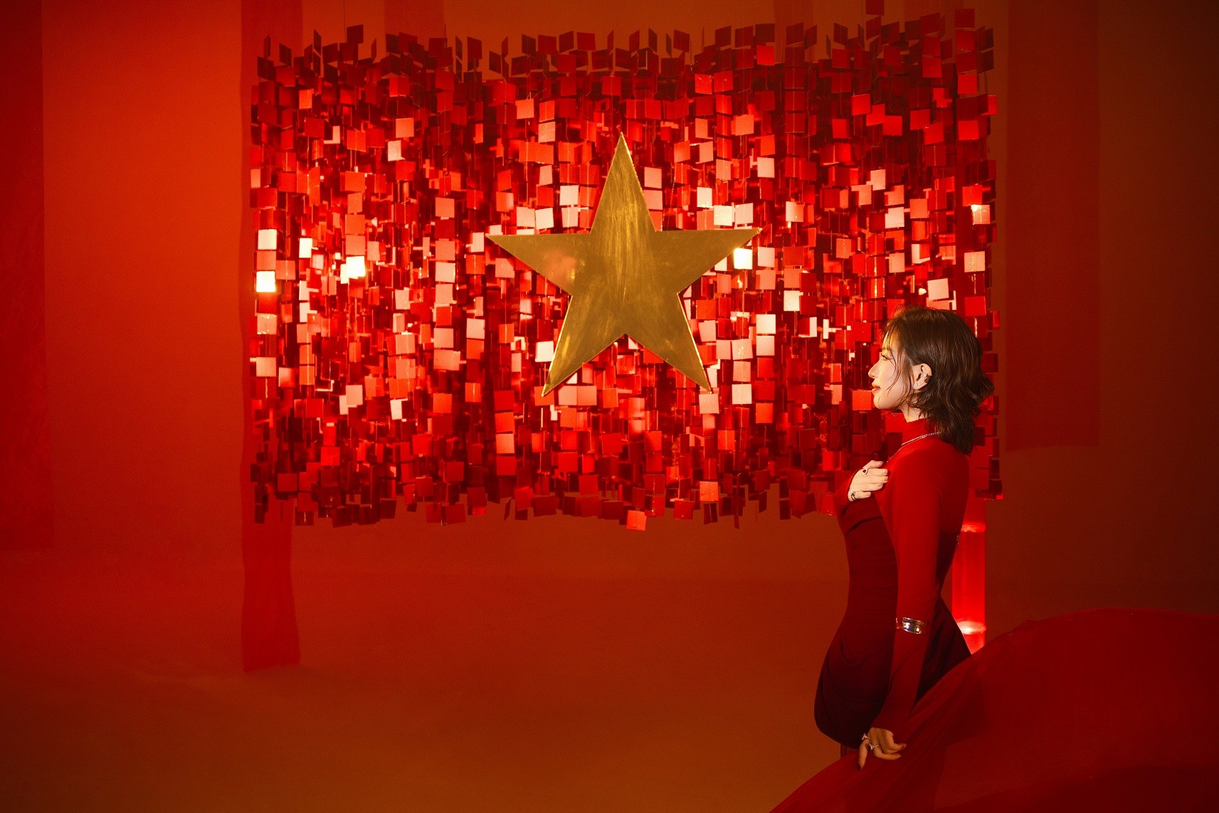 MV 'Kiếp sau vẫn là người Việt Nam' vừa ra mắt đã lên Top 1 các bảng xếp hạng