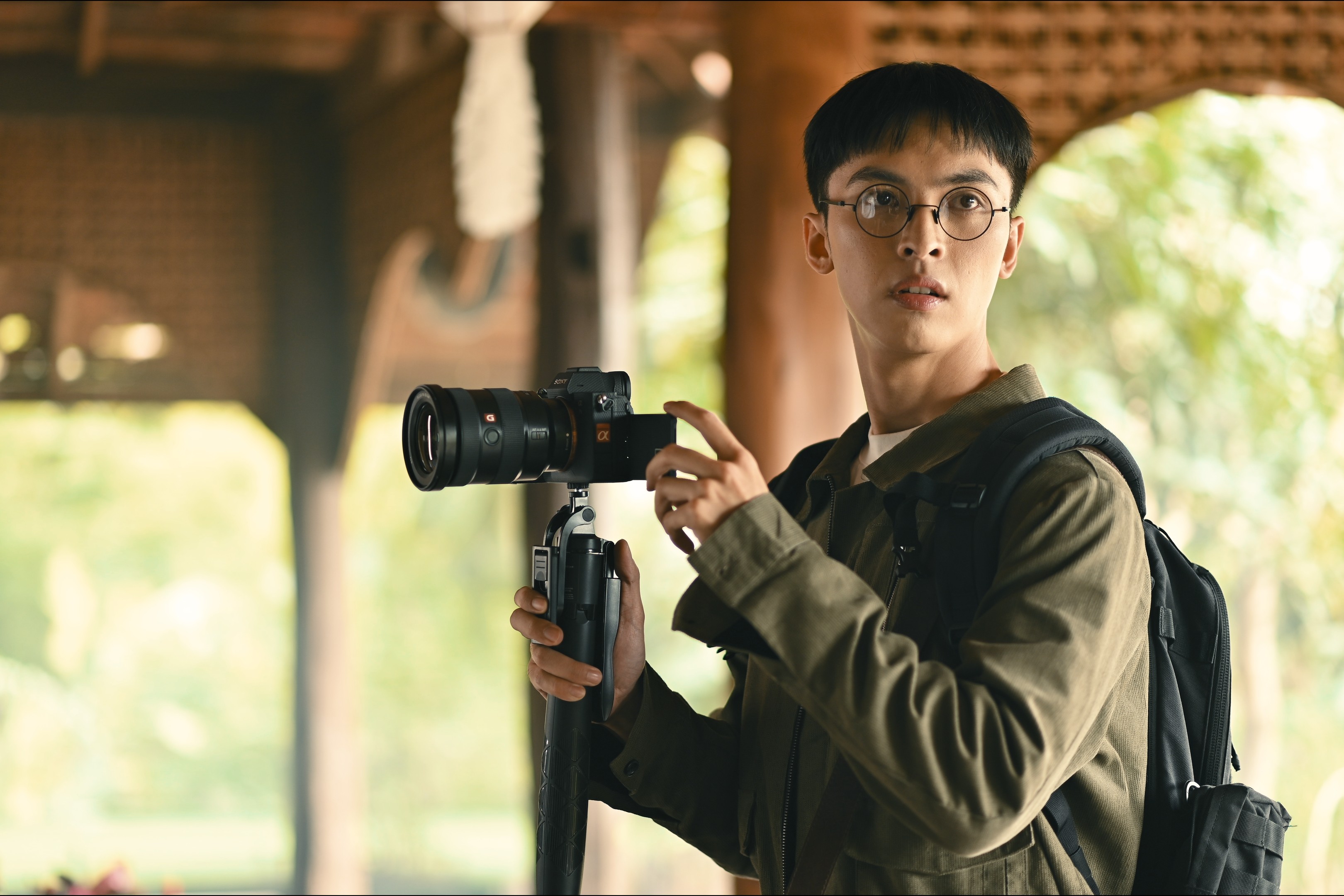 'Cô dâu ma' tung poster thảm sát lạnh gáy, hé lộ kế hoạch công chiếu quốc tế