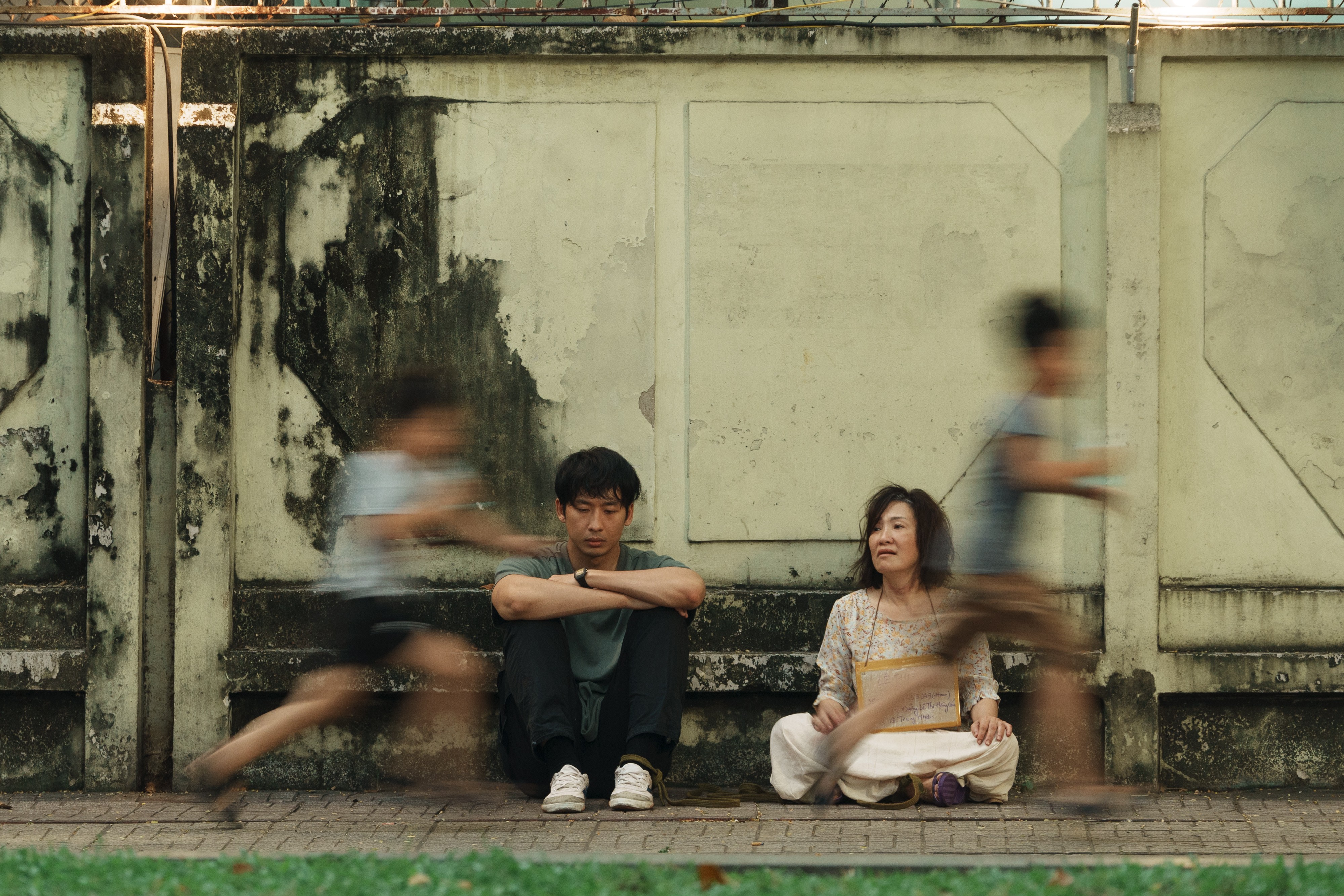 Văn Mai Hương hát lên nỗi lòng người mẹ trong phim 'Mang mẹ đi bỏ'