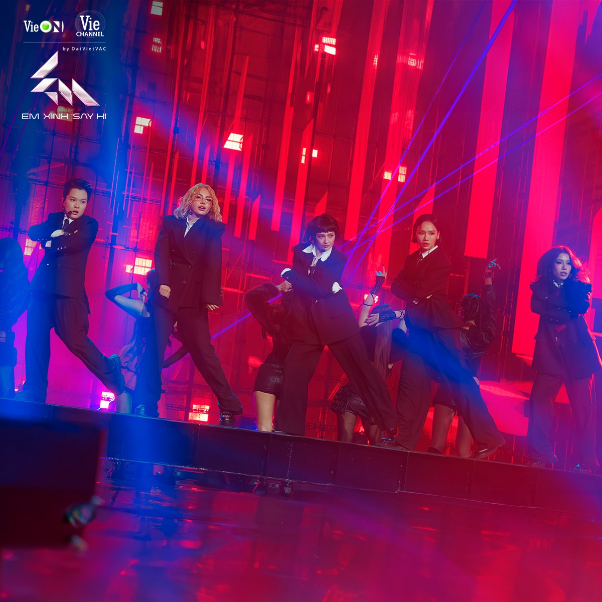 ‘Em Xinh Say Hi’ tập 11: Team Lyhan chiến thắng không thuyết phục, 4 cái tên bị loại gây tranh cãi