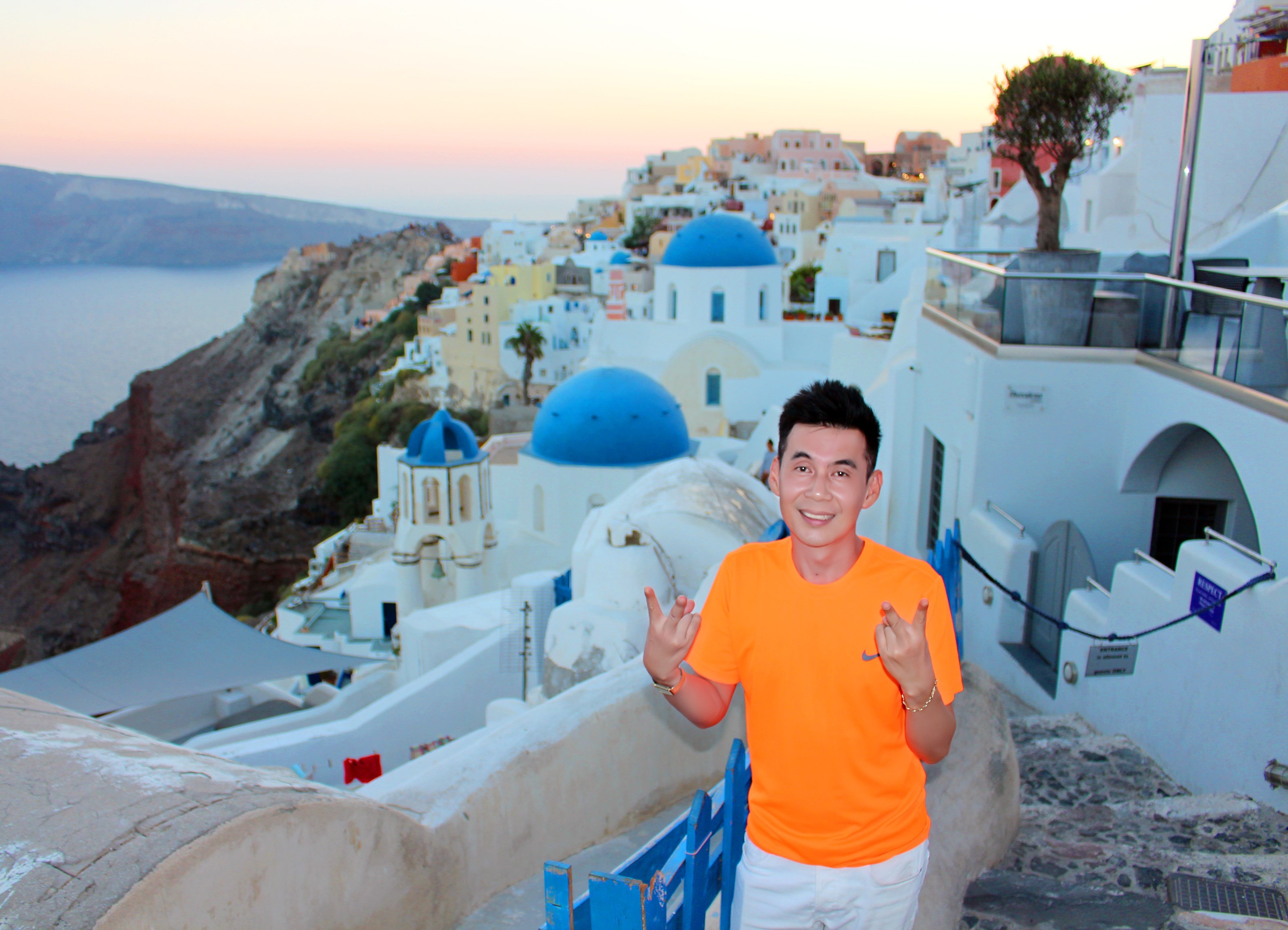 5 nghệ sĩ nổi tiếng của showbiz Việt đi du lịch vòng quanh thế giới nhiều nhất