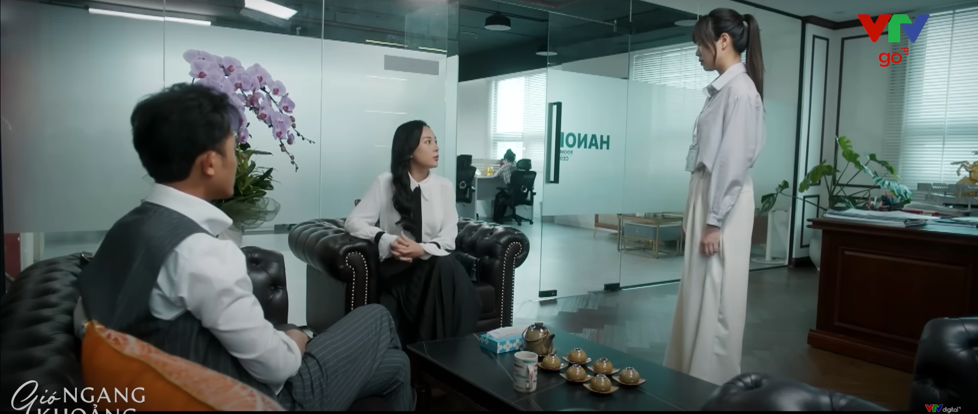 Cách 'dằn mặt trà xanh' của Phương Oanh trong 'Gió ngang khoảng trời xanh' gây sốt