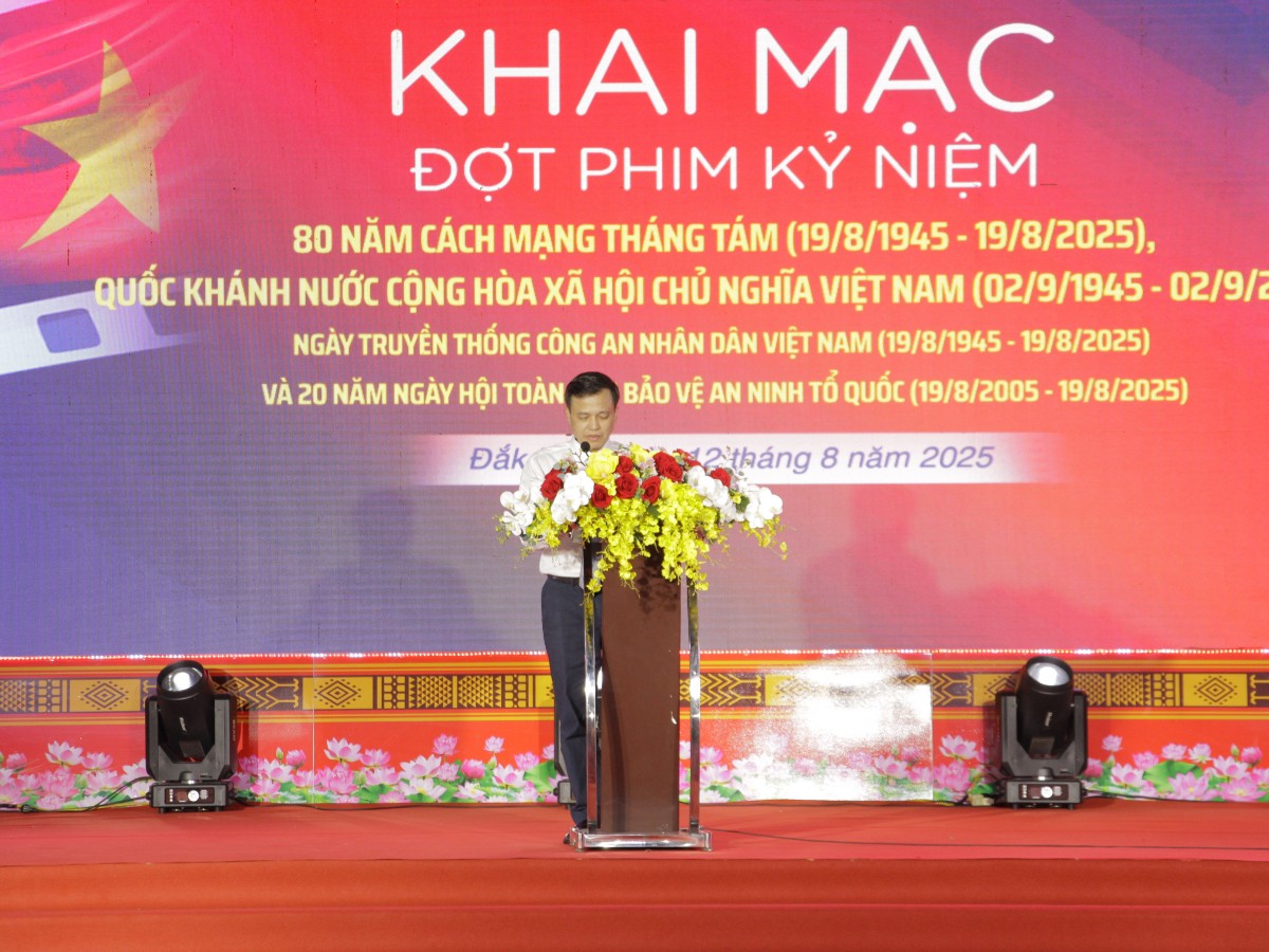 Khai mạc Đợt phim Kỷ niệm 80 năm Cách mạng tháng Tám và Quốc khánh 2-9 tại Đắk Lắk