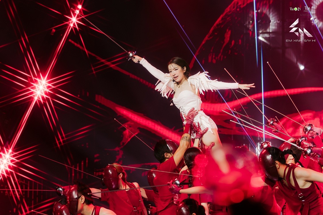 'Em xinh 'Say Hi' tập 12: Chung kết 1 khai màn với 8 tiết mục solo đầy cảm xúc
