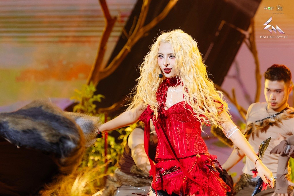 'Em xinh 'Say Hi' tập 12: Chung kết 1 khai màn với 8 tiết mục solo đầy cảm xúc