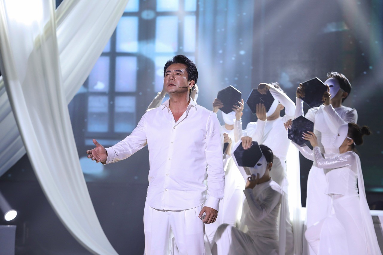 'Tình Bolero 2025': Danh ca Phương Dung thị phạm trực tiếp giúp Trương Minh Cường hoàn thiện phần trình diễn