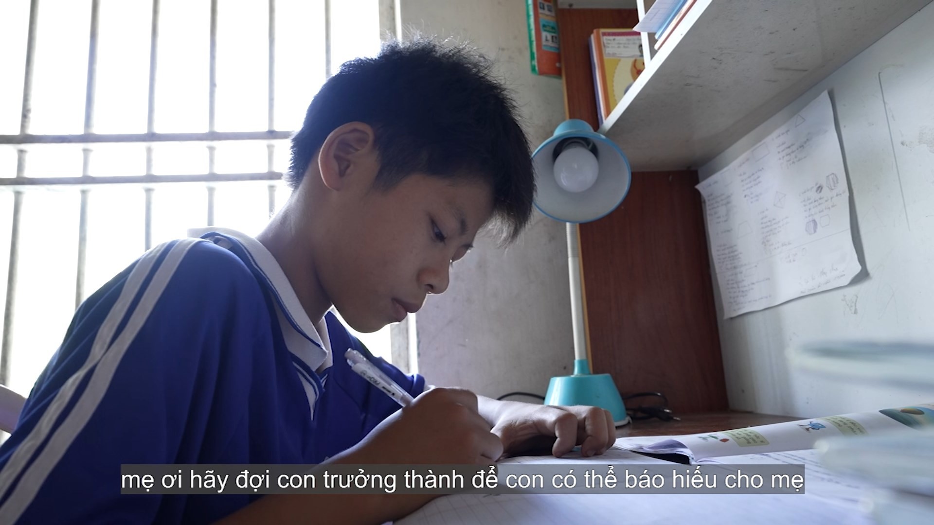 'Mái ấm gia đình Việt': BigDaddy gặp sự cố trên sân khấu, hành động của Emily gây xúc động