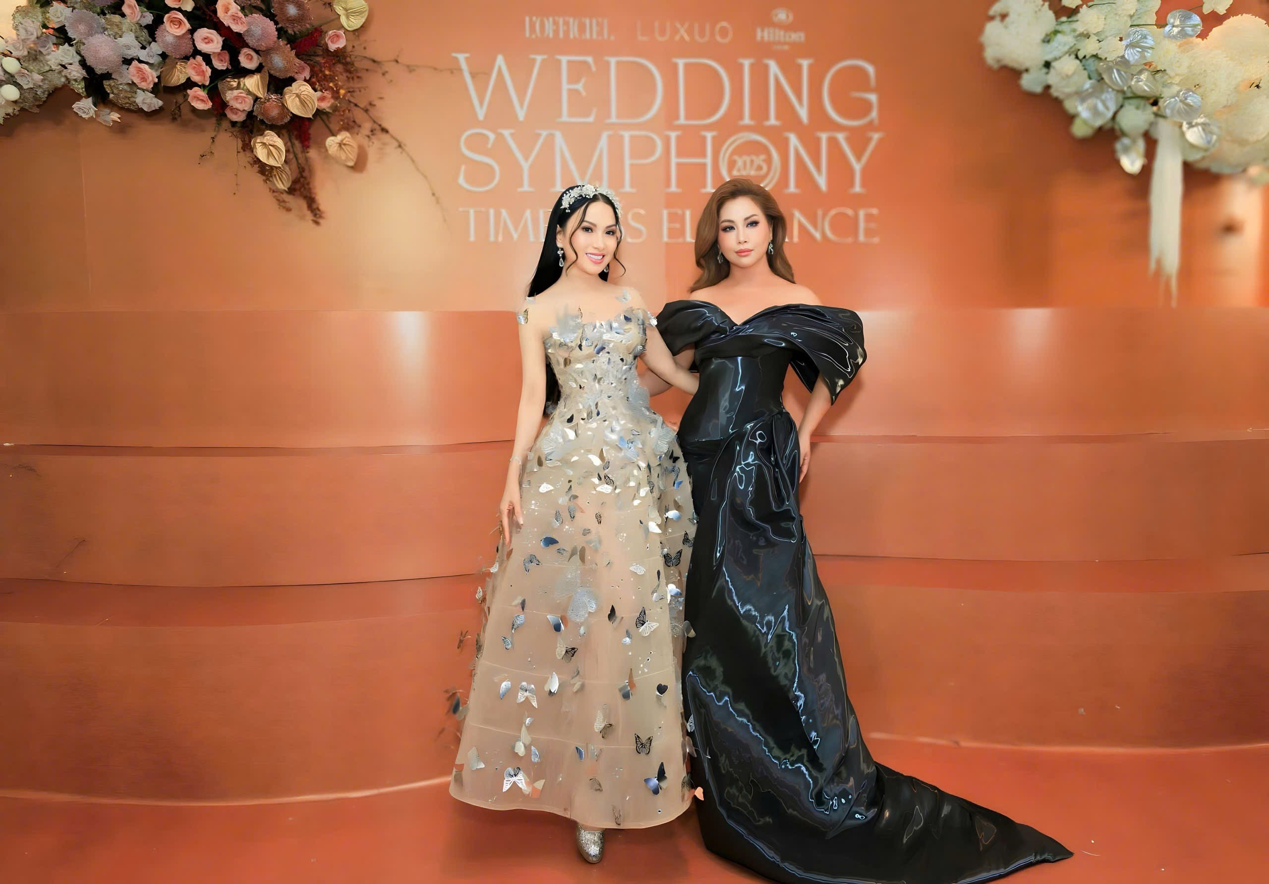 Ca sĩ Hà Phương rạng rỡ sánh đôi cùng Minh Tuyết, chiếm trọn spotlight thời trang của nhà thiết kế Chung Thanh Phong