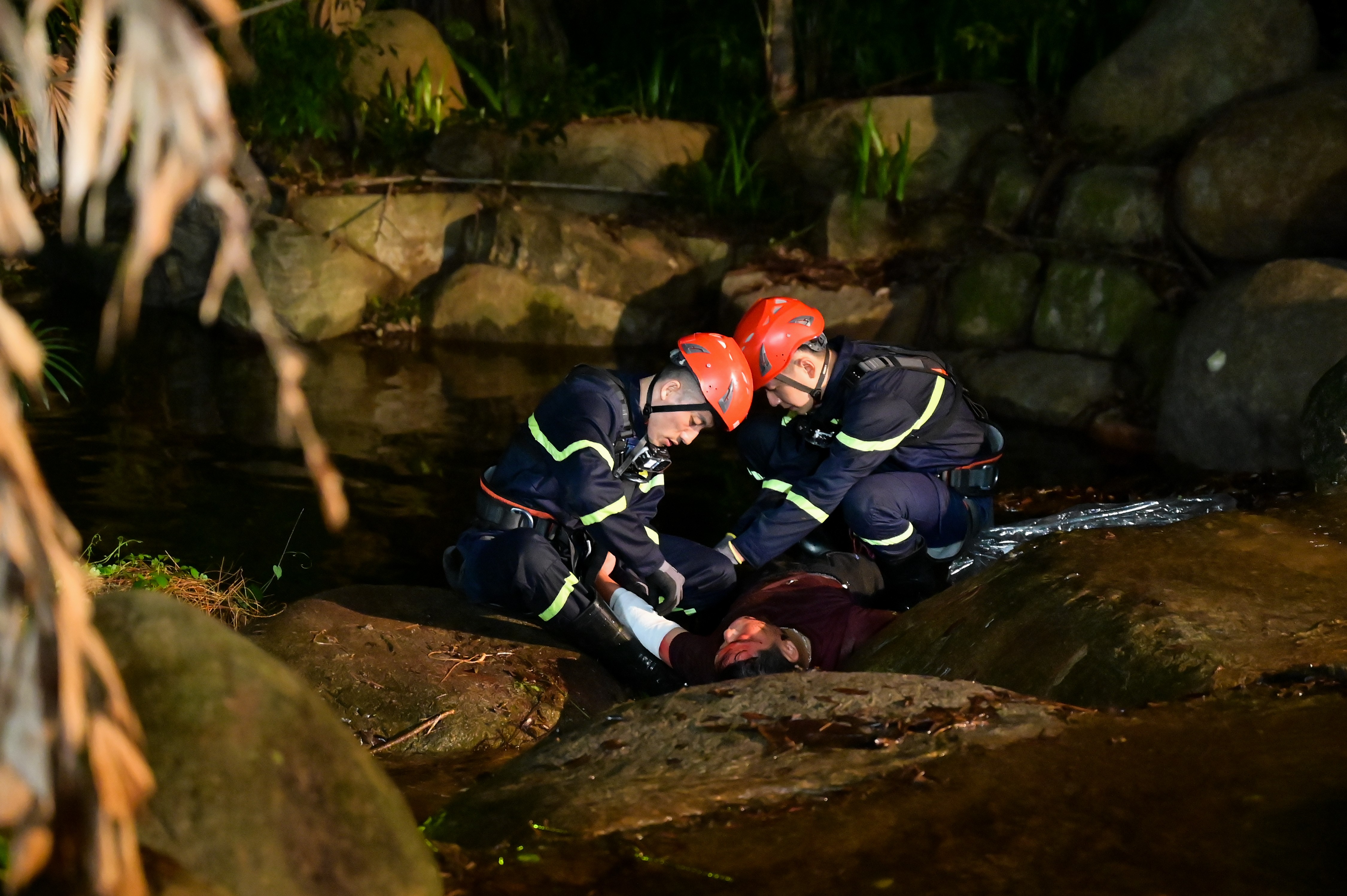 Neko Lê chiến thắng 'Cuộc chiến Cento', nổi bần bật trong poster của tập 4 'Chiến sĩ quả cảm'