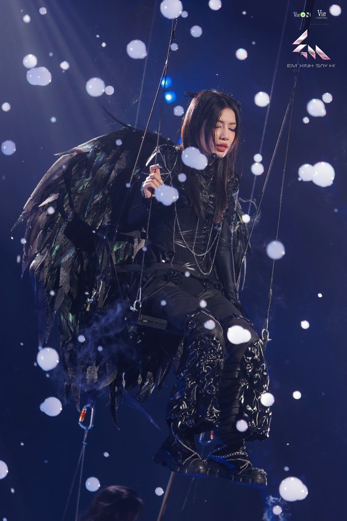 'Em xinh 'Say Hi' tập 13: Chung kết 1 hoàn tất với 8 tiết mục solo cuối cùng, từ nhẹ nhàng, chữa lành đến những bùng nổ, đột phá