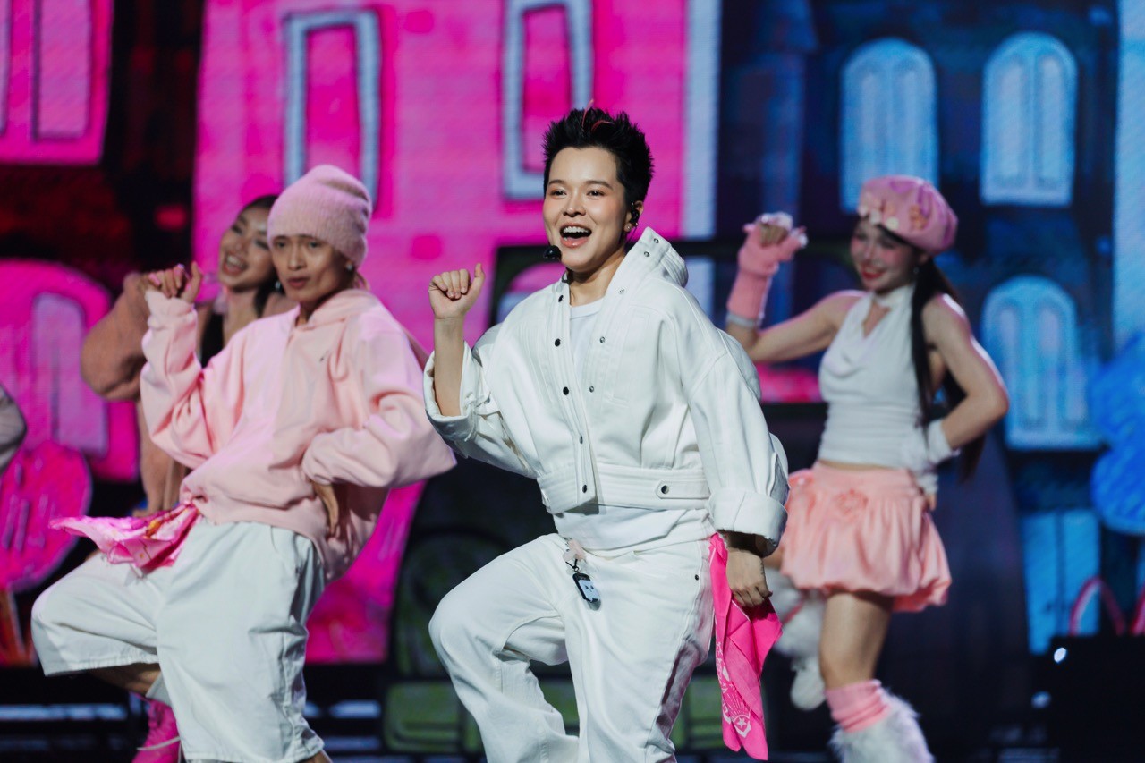 'Em xinh 'Say Hi' tập 13: Chung kết 1 hoàn tất với 8 tiết mục solo cuối cùng, từ nhẹ nhàng, chữa lành đến những bùng nổ, đột phá