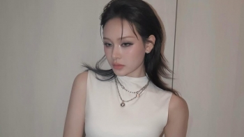 Đời tư tai tiếng, sự nghiệp lao đao: Hiền Hồ khóc, quỳ gối mong được tha thứ