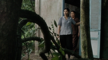 Cặp đôi 'Lật mặt 7' tái ngộ trong phim tâm linh mùa lễ hội với 'Nhà hai chủ'