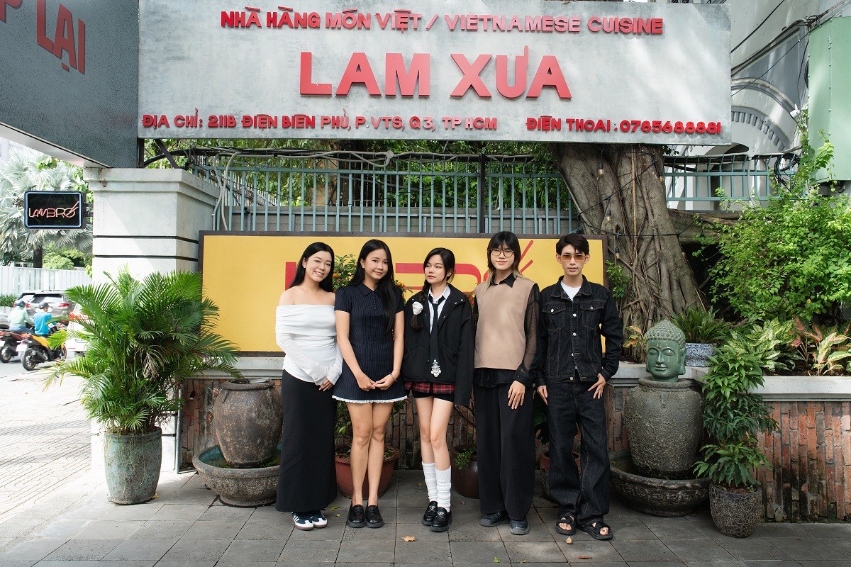 'Hoa hậu đại dương Việt Nam 2025': NTK Võ Việt Chung và Hoàng Minh Hà truyền cảm hứng sáng tạo cho các NTK trẻ