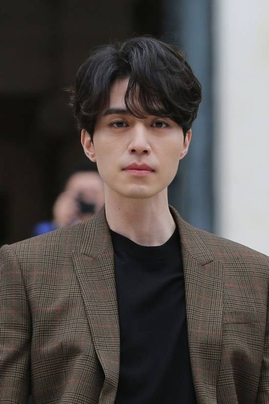 Lee Dong Wook bất ngờ bị người hâm mộ Trung Quốc chỉ trích dữ dội