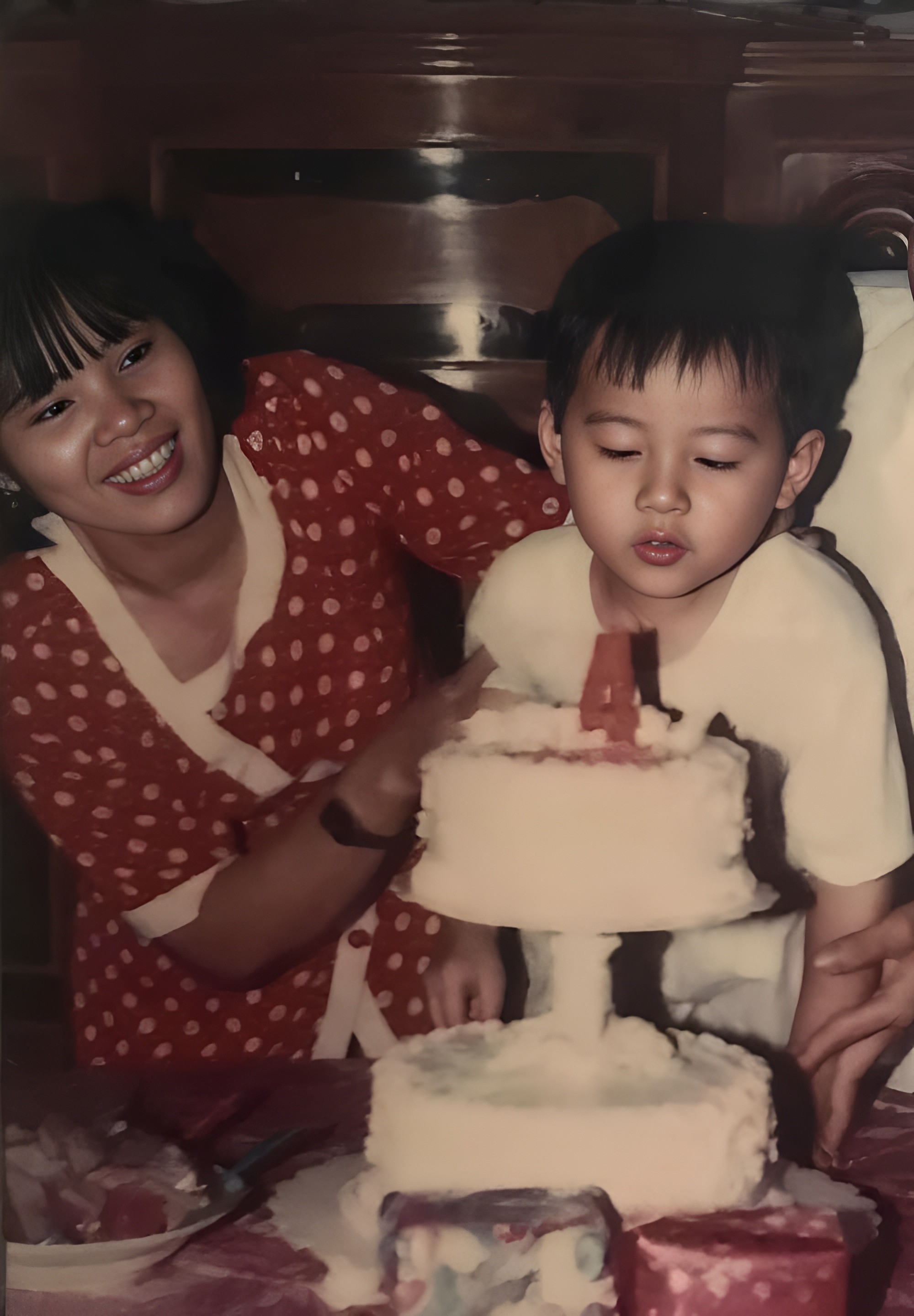 Bản nhạc mùa Vu Lan khiến lòng người thổn thức: Sự kết hợp của Cao Trung Hiếu, Hoa hậu Khánh Vân và nhạc sĩ Dani D