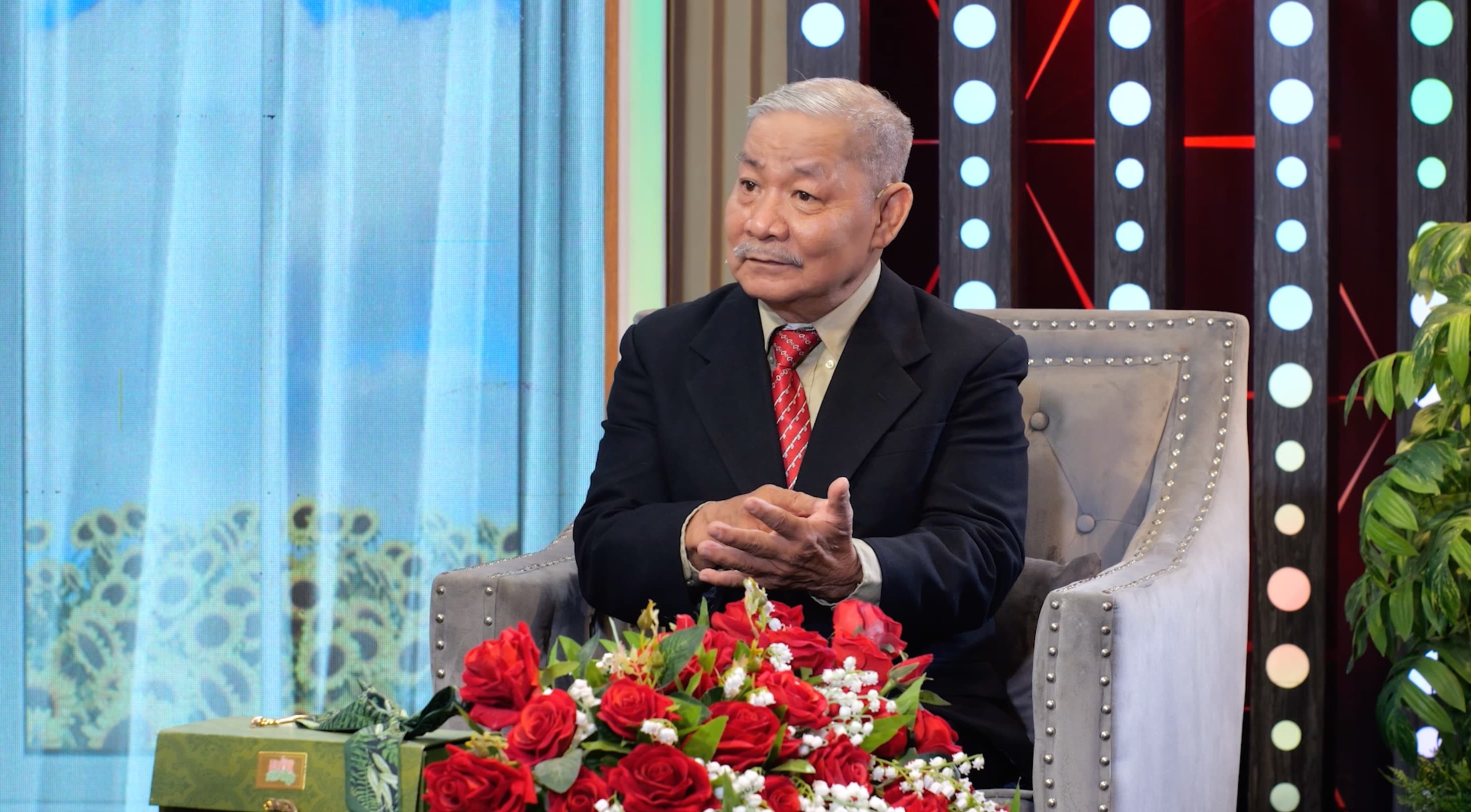 'Đời rất đẹp': Người hùng 'Chim phóng sinh' Phan Sáng âm thầm gieo niềm tin cho cộng đồng khuyết tật