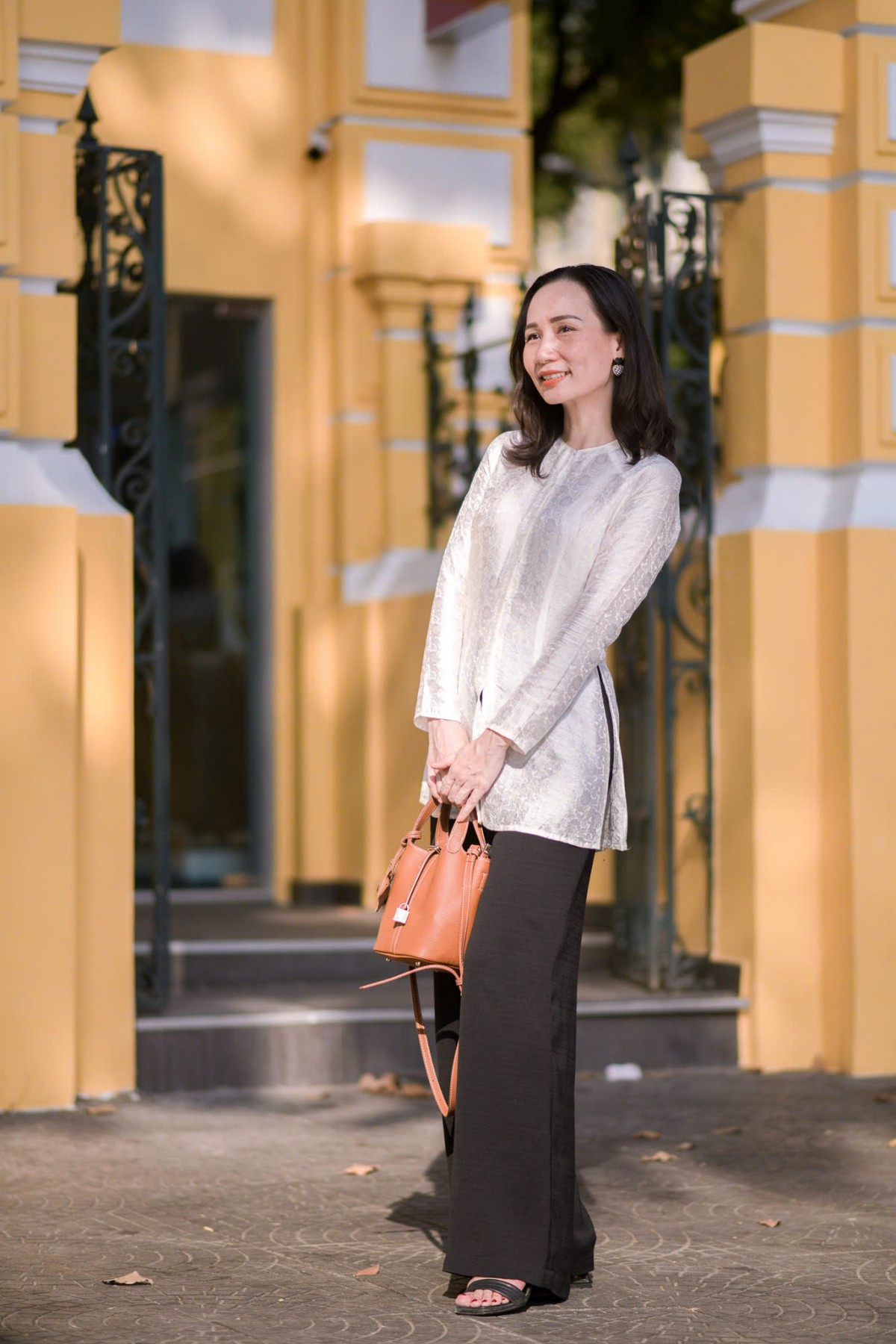 Nhà thiết kế Mi Trang – người tiên phong xây dựng hình ảnh áo bà ba hiện đại thông qua dự án 'Tôi yêu áo bà ba' và thương hiệu 'Bong Ba Ba' Nhà thiết kế Mi Trang – người tiên phong xây dựng hình ảnh áo bà ba hiện đại thông qua dự án 'Tôi yêu áo bà ba' và thương hiệu 'Bong Ba Ba'