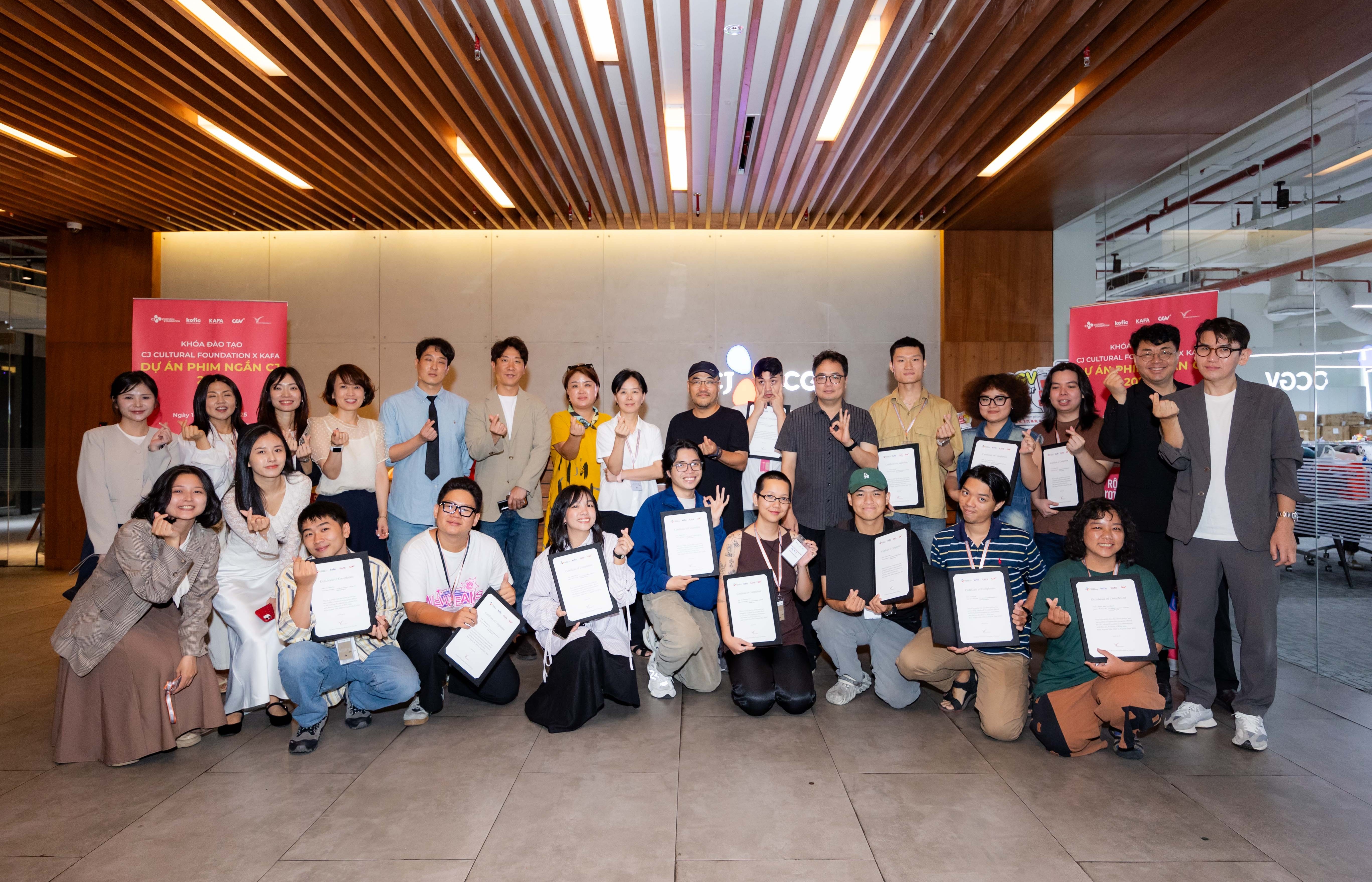 'Dự án phim ngắn CJ': Các nhà làm phim trẻ tham gia khóa đào tạo cùng chuyên gia điện ảnh Việt Nam và Hàn Quốc