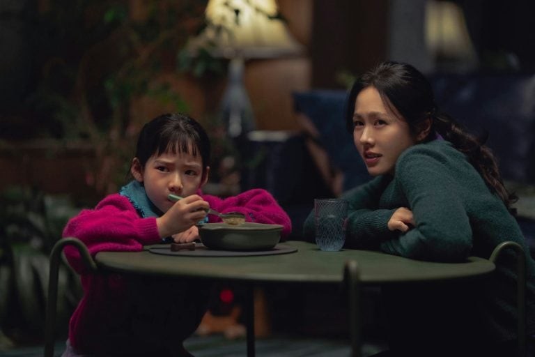 Son Ye Jin gây tranh cãi vì hành vi trên phim trường