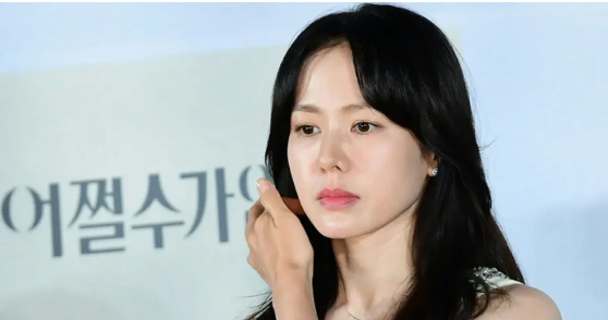 Son Ye Jin gây tranh cãi vì hành vi trên phim trường