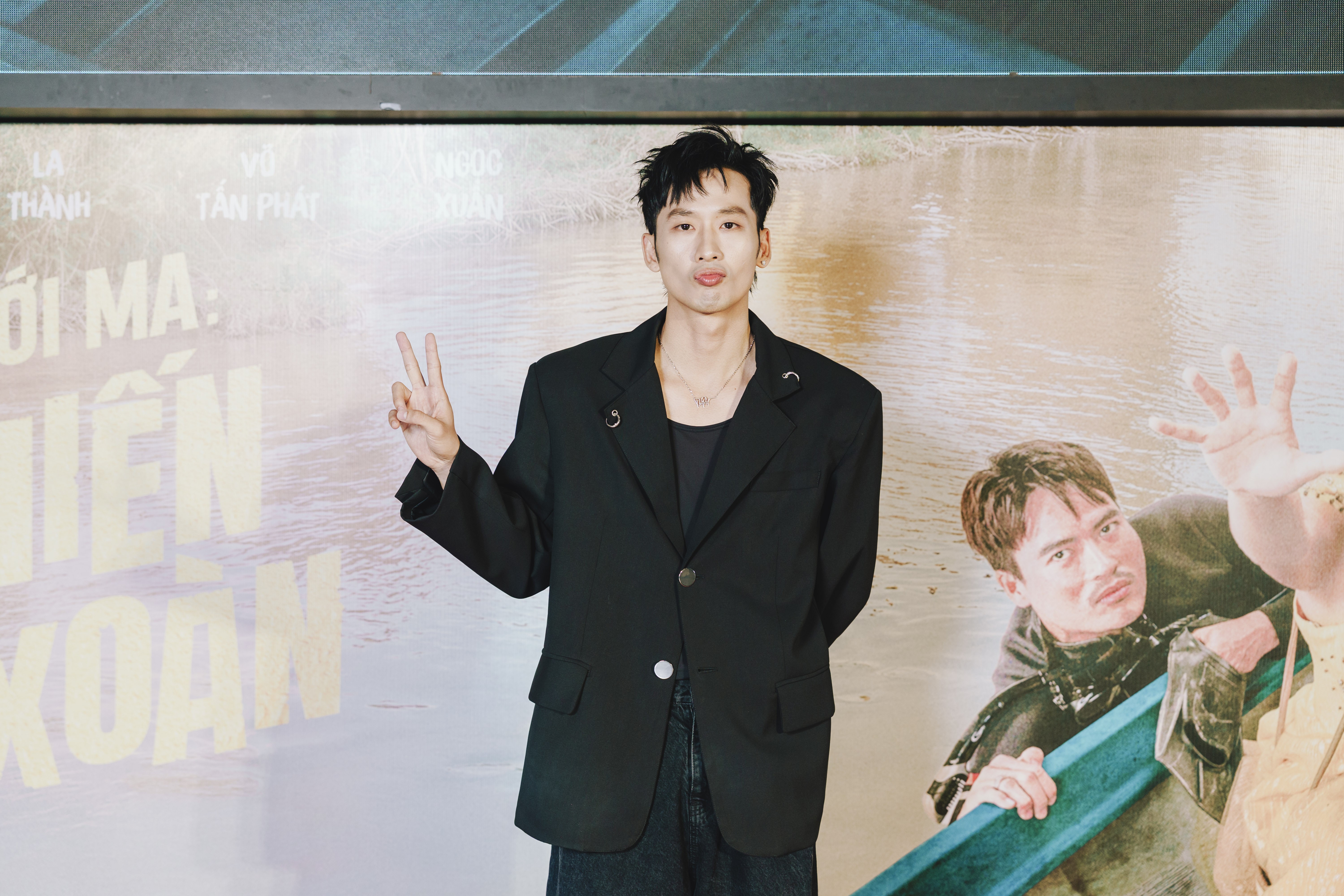 'Làm giàu với ma 2': Phim về cuộc tranh đoạt nhẫn 9 tỷ chính thức ra mắt