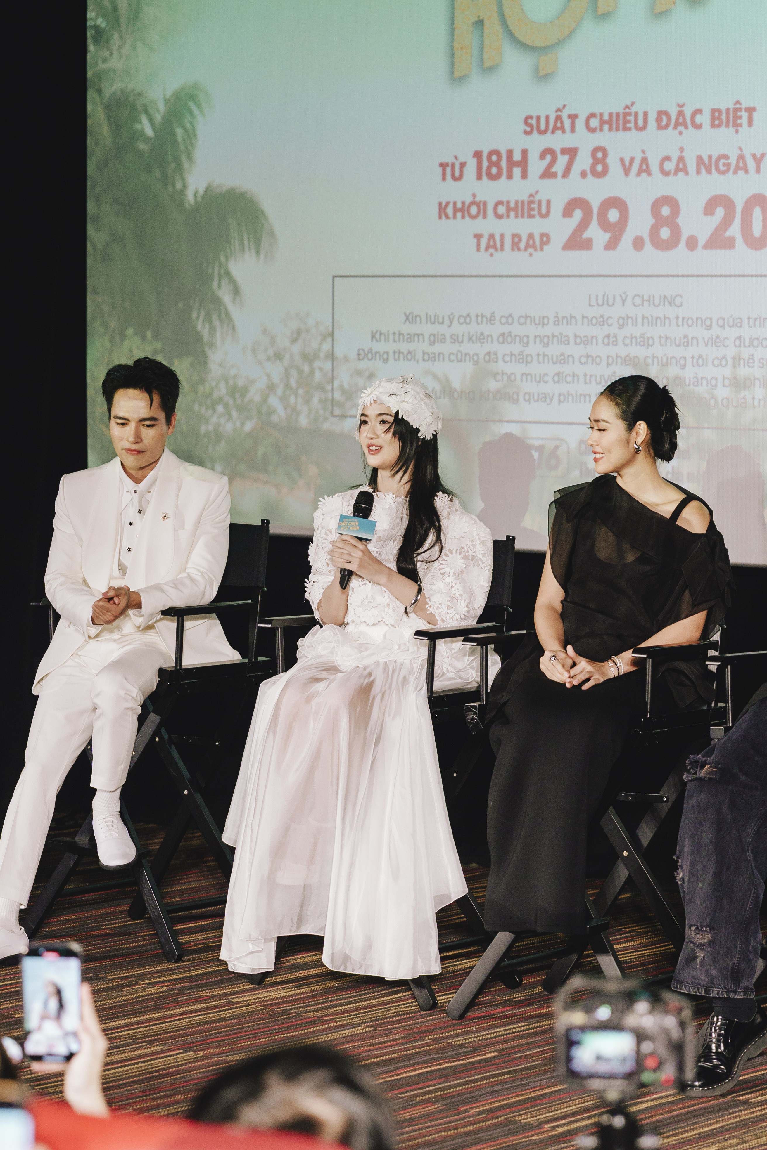 'Làm giàu với ma 2': Phim về cuộc tranh đoạt nhẫn 9 tỷ chính thức ra mắt