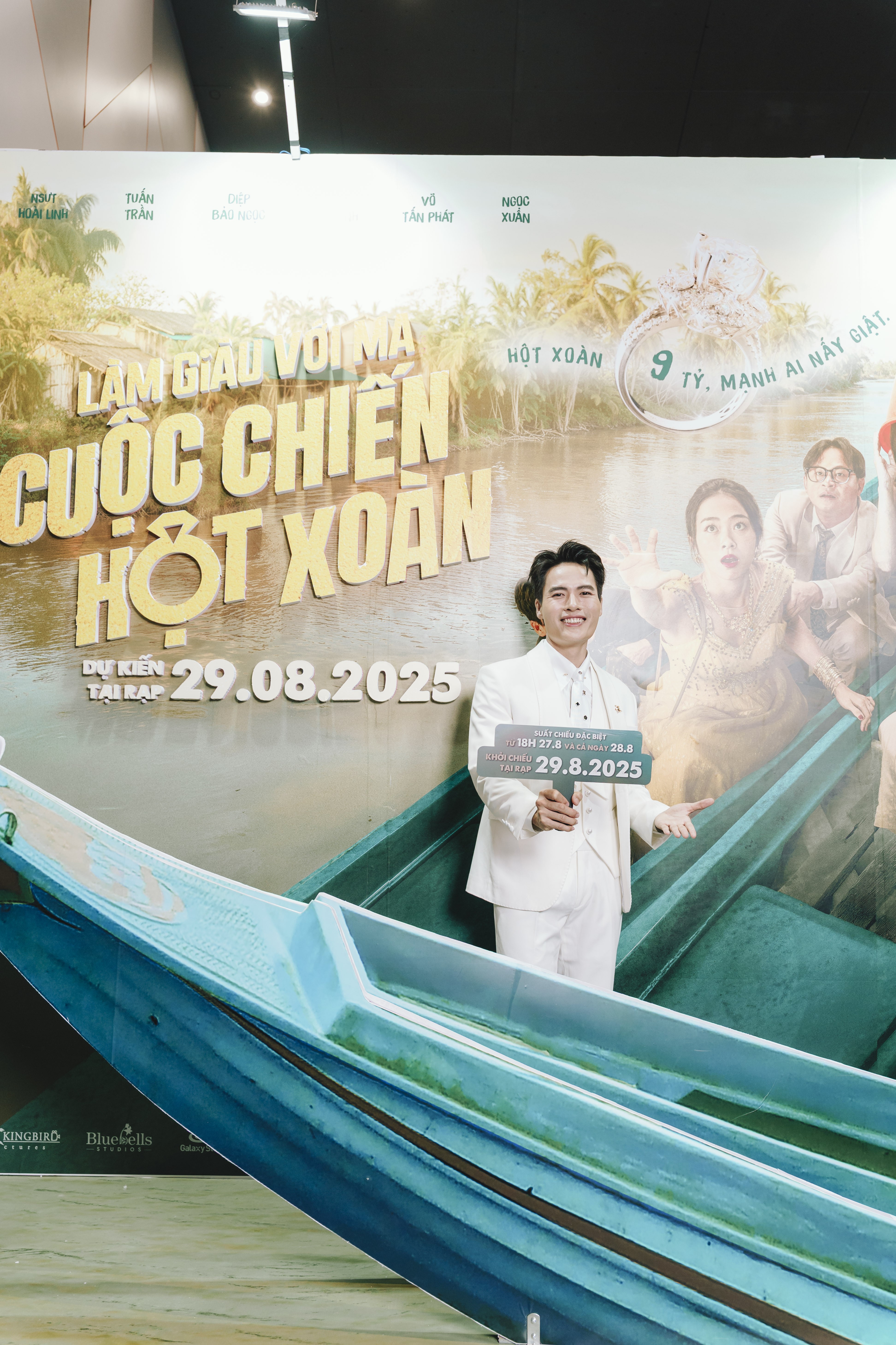 'Làm giàu với ma 2': Phim về cuộc tranh đoạt nhẫn 9 tỷ chính thức ra mắt