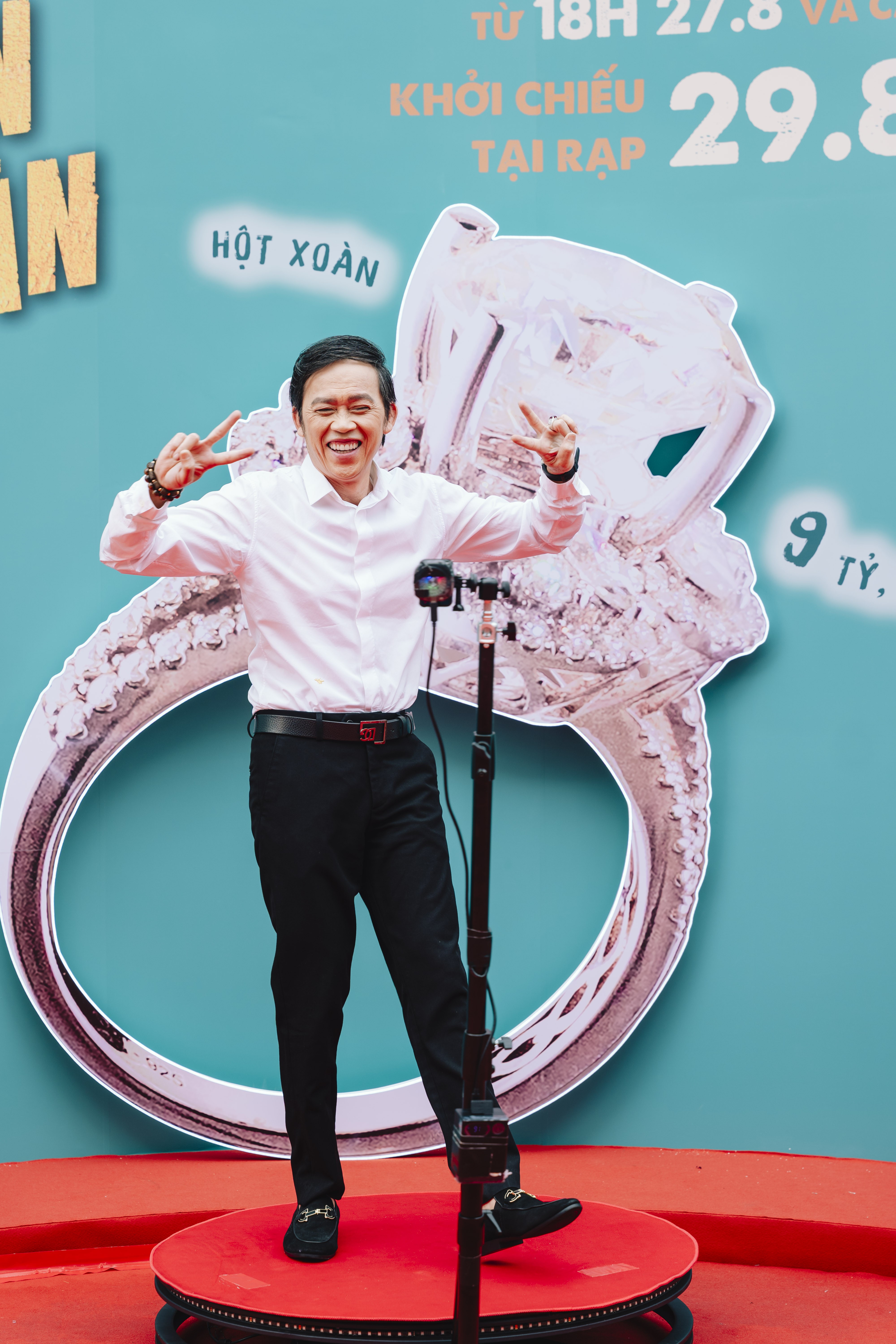 'Làm giàu với ma 2': Phim về cuộc tranh đoạt nhẫn 9 tỷ chính thức ra mắt