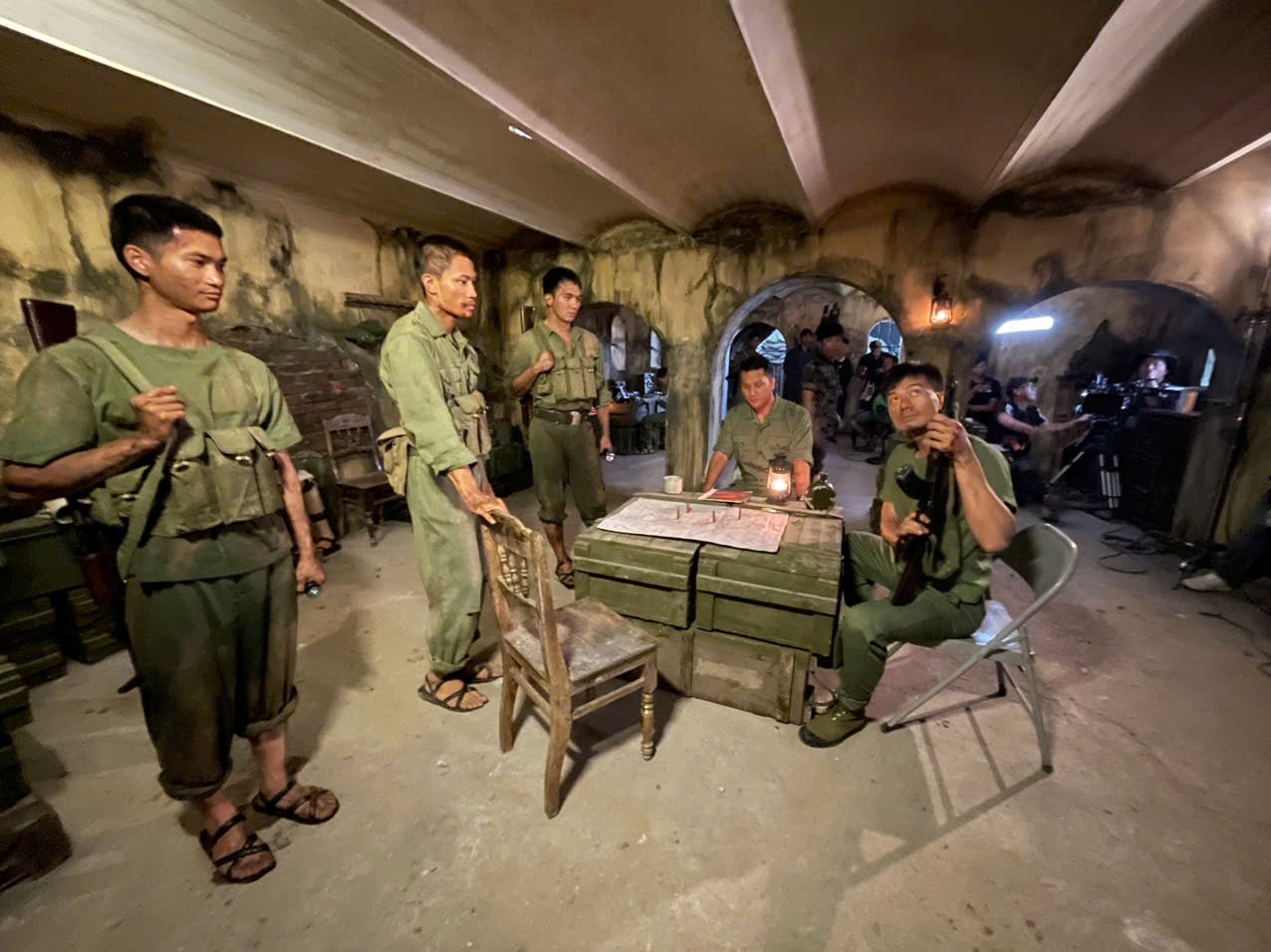 Hậu trường xúc động của 'Mưa đỏ': Khi những diễn viên đặc biệt không cần phải diễn