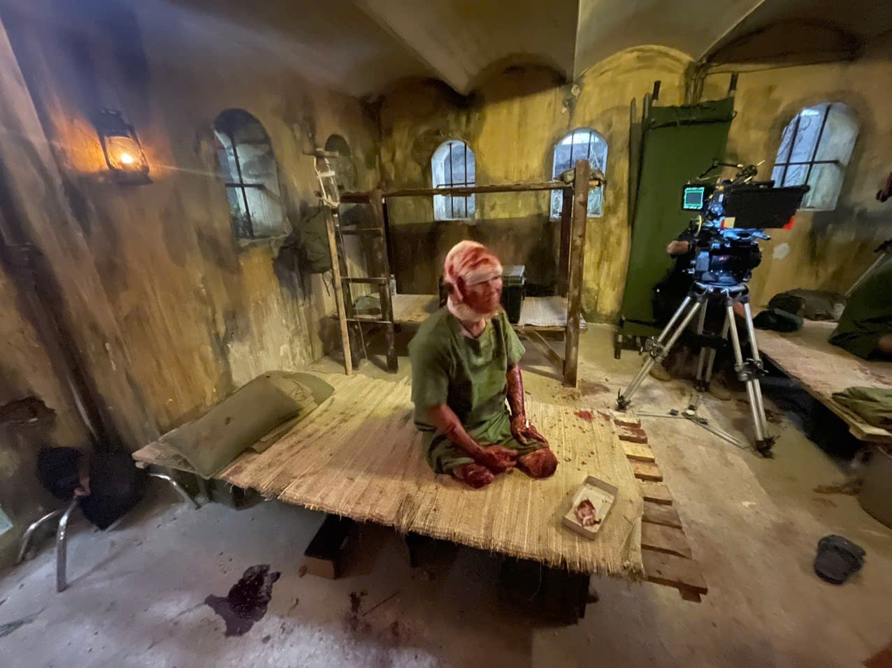 Hậu trường xúc động của 'Mưa đỏ': Khi những diễn viên đặc biệt không cần phải diễn