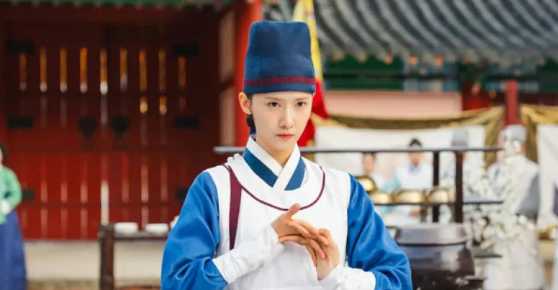 YoonA (SNSD) hóa 'Nữ hoàng tháng 8' với 'Bon Appétit, Your Majesty'