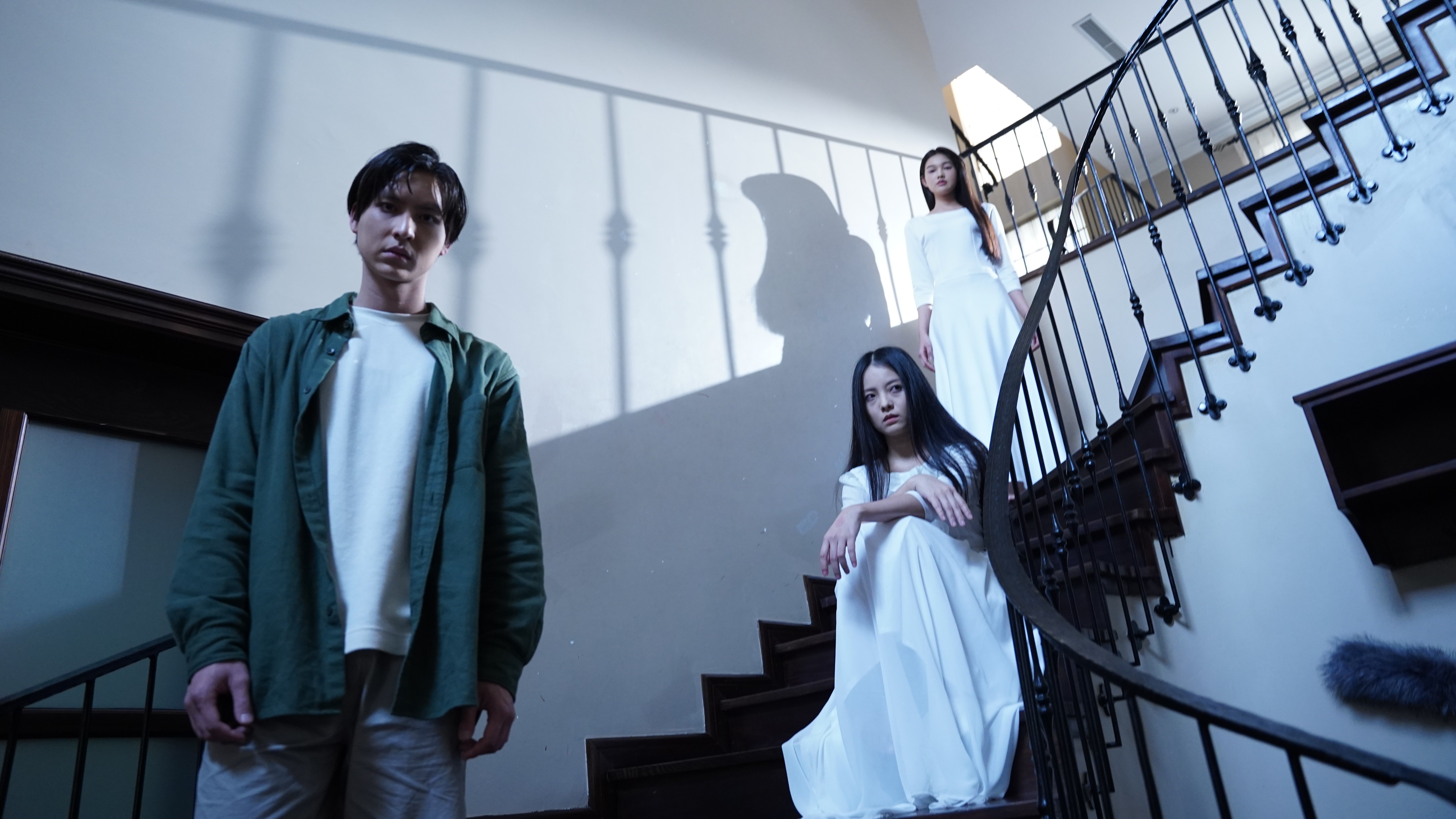 Từ trái sang_ Xuân Thắng, Yu Dương và Bé Quyên -  3 diễn viên chính của phim