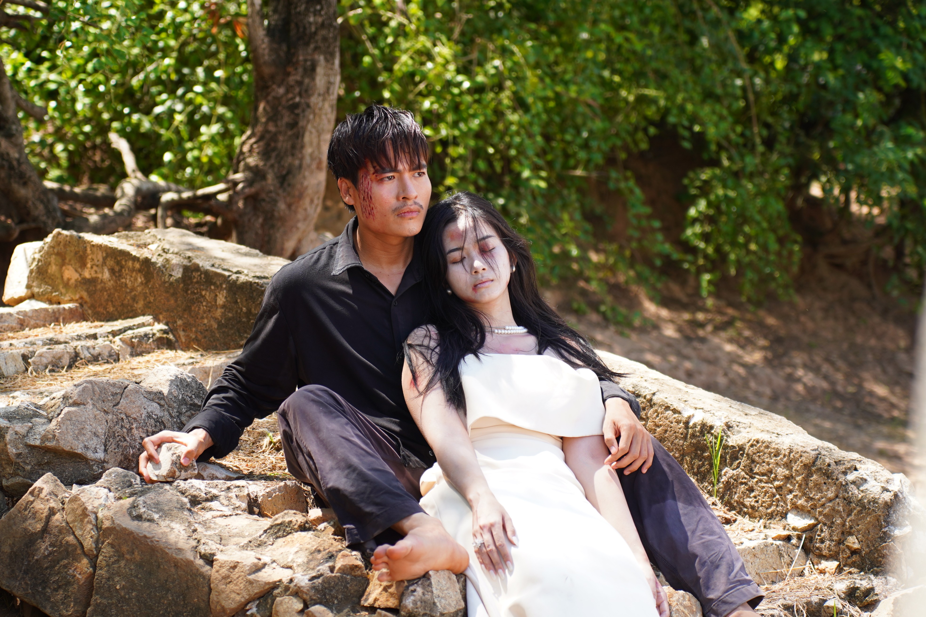 Dàn diễn viên trăm tỷ bị đạo diễn Trung Lùn 'hành' cỡ nào trong 'Làm giàu với ma: Cuộc chiến hột xoàn'?