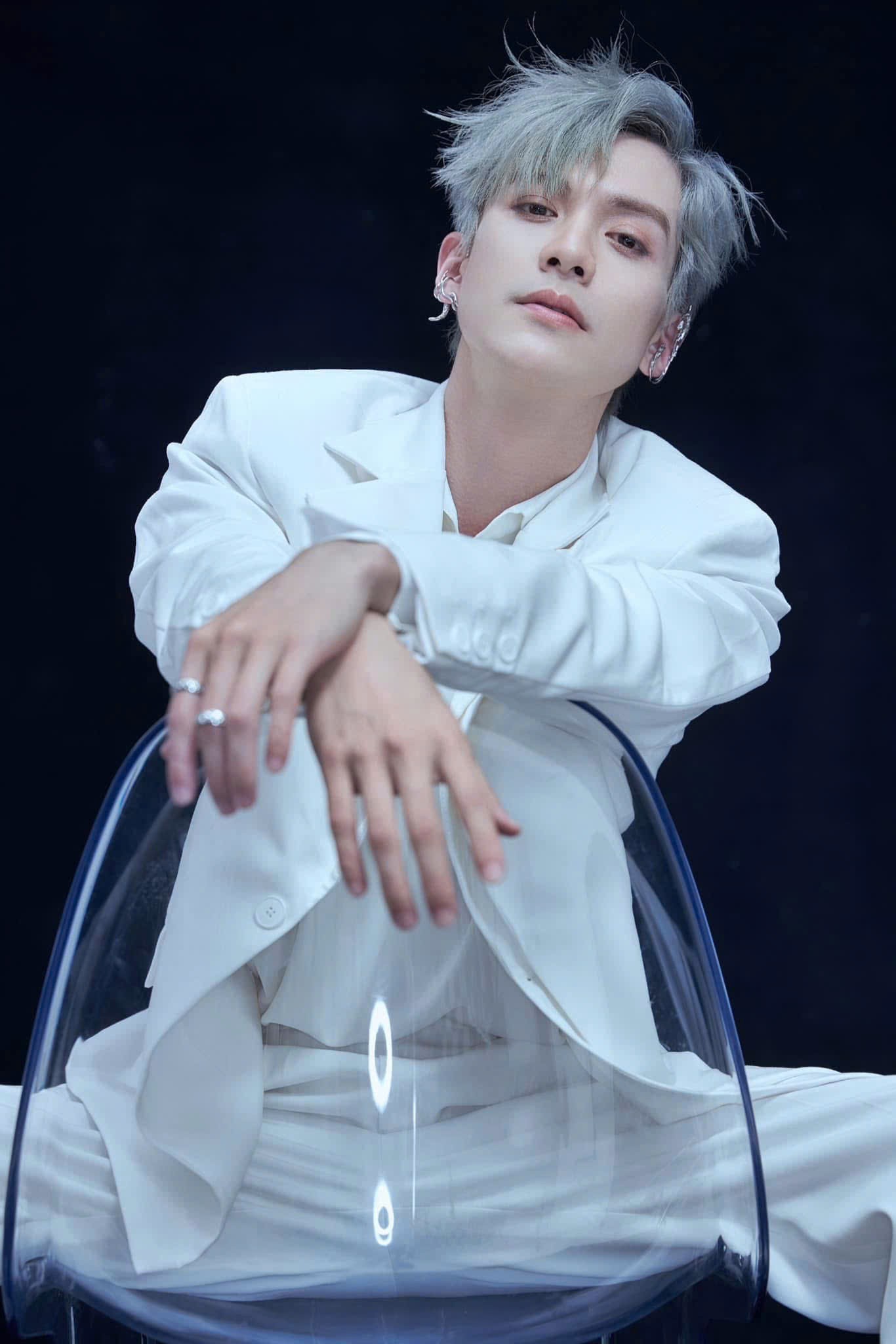 'Bịt mắt bắt nai' công bố ra rạp tháng 9, hé lộ poster ngập drama và hứa hẹn twist khét lẹt