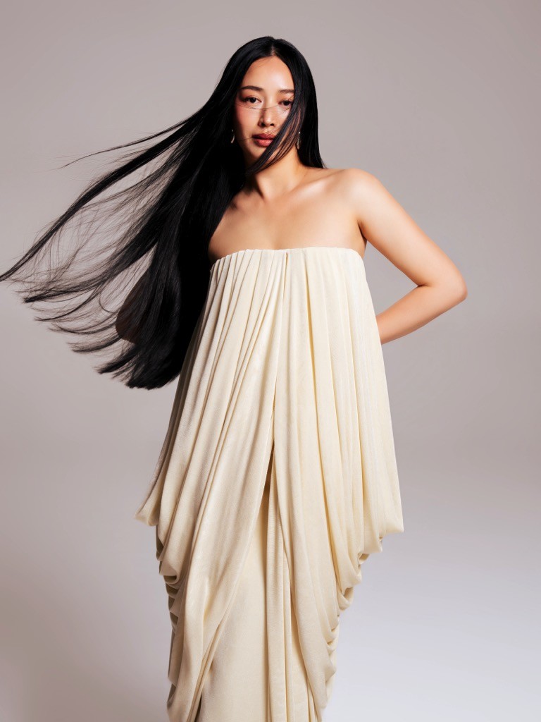 Mai Thanh Hà 'đốn tim' với vẻ đẹp Á Đông trong bộ ảnh trở lại sau 3 năm