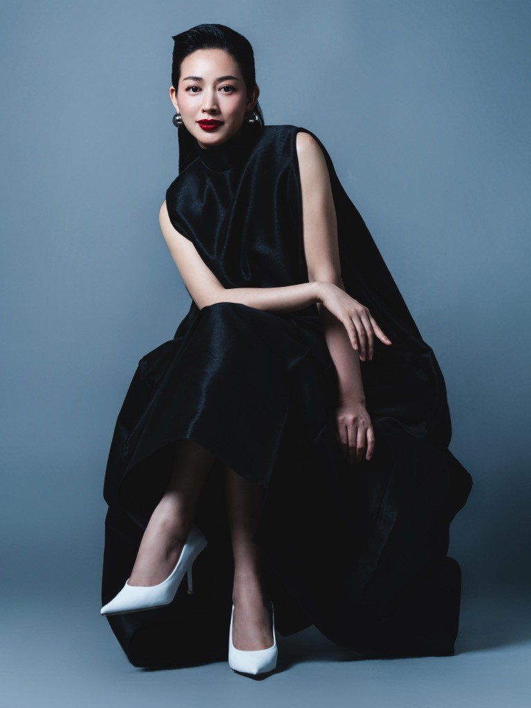 Mai Thanh Hà 'đốn tim' với vẻ đẹp Á Đông trong bộ ảnh trở lại sau 3 năm