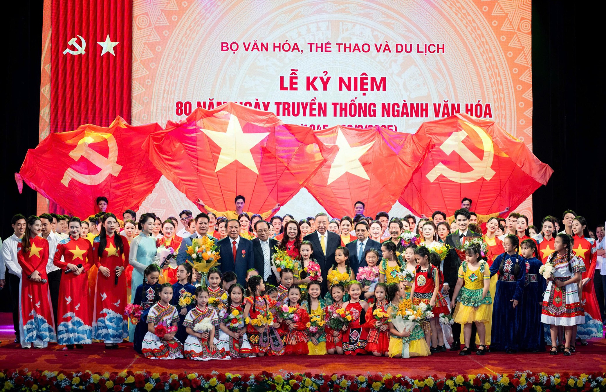 Nỗi niềm của Vũ Mạnh Cường khi dẫn dắt các chương trình Đại lễ 80 năm