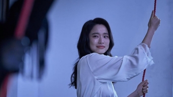 Nữ chính phim 18+ 'Aema' đột phá sau nhiều năm vật lộn