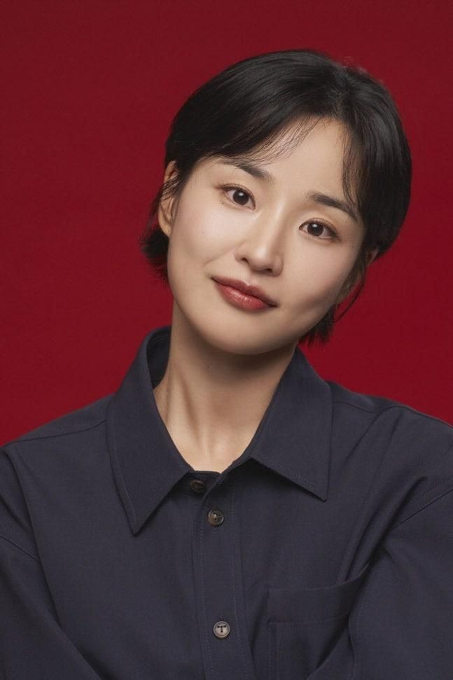 Nữ chính phim 18+ 'Aema' đột phá sau nhiều năm vật lộn