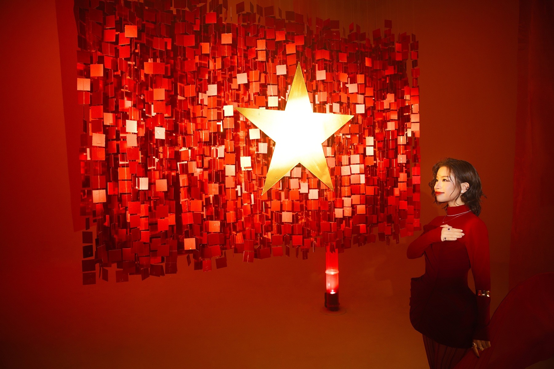 'Kiếp sau vẫn là người Việt Nam' ra phiên bản MV lyrics