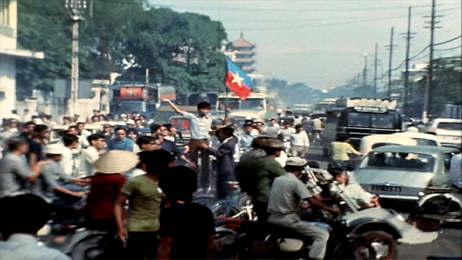 Phim tài liệu 'Mùa thu khải hoàn': Góc nhìn thật đời của người Sài Gòn mừng ngày sinh nhật của đất nước