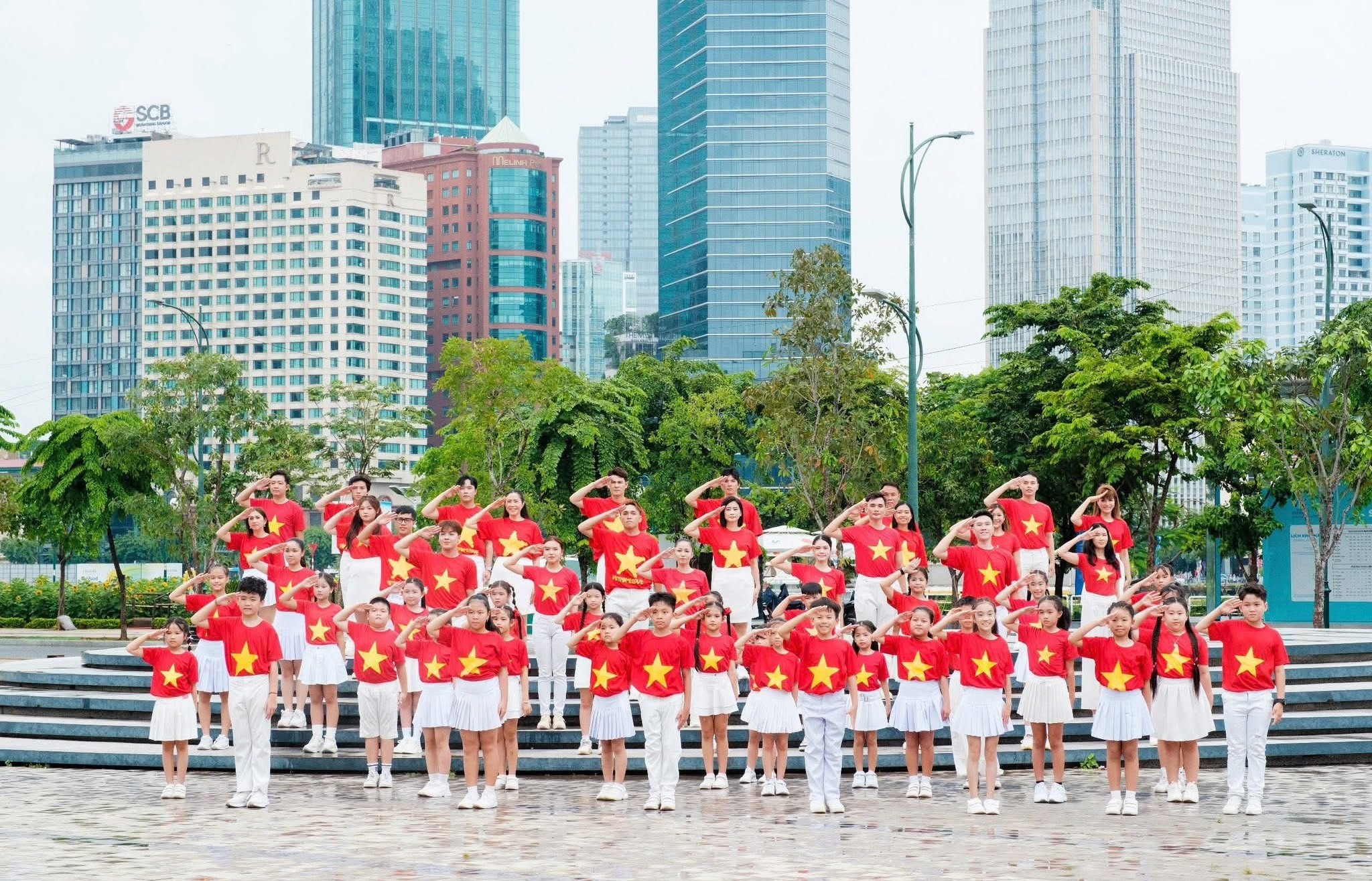 'Thuyền trưởng' Minh Khôi lèo lái 'con tàu' Rồng Con tích cực cùng dự án cộng đồng 'Kiếp sau vẫn là người Việt Nam'