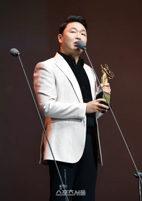 Hiệp hội Y khoa Hàn Quốc kêu gọi điều tra PSY