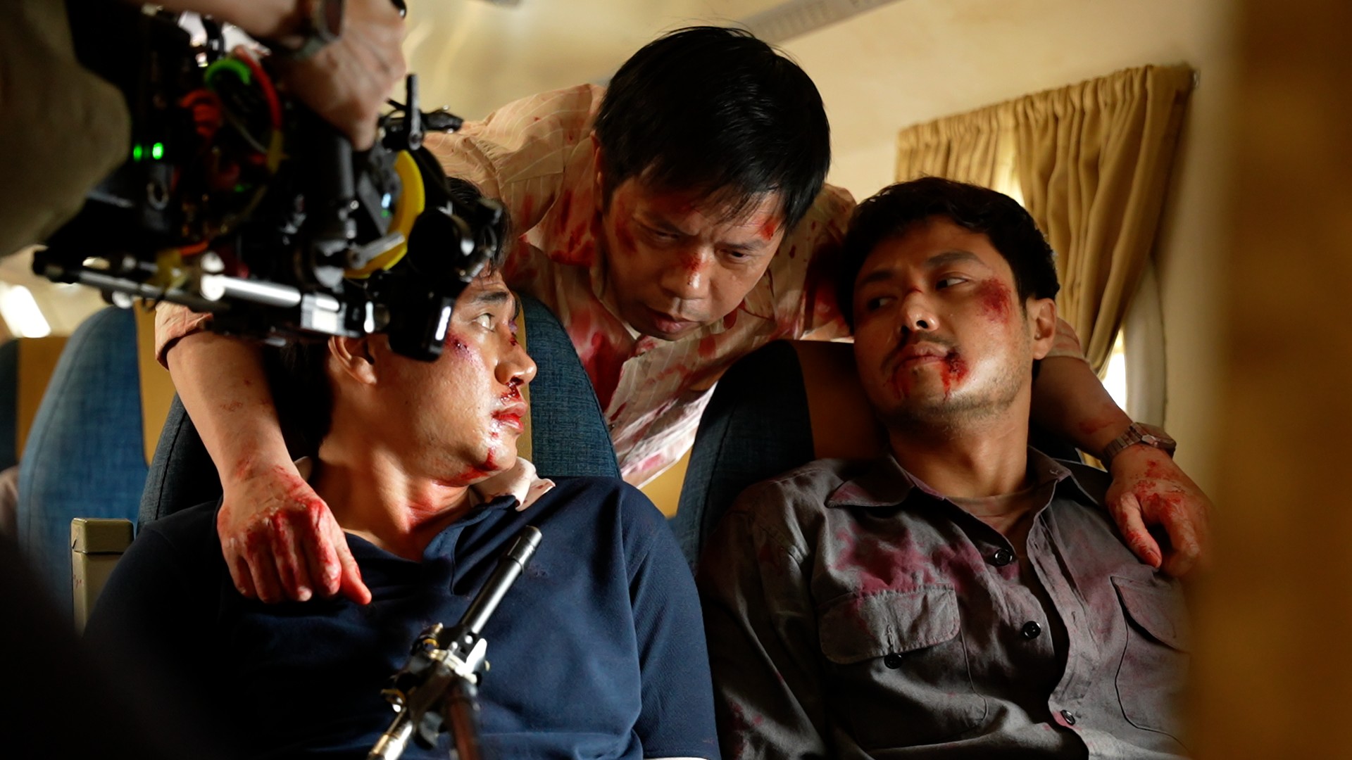 Đoàn phim 'Tử chiến trên không' nín thở với từng cảnh quay trong khoang máy bay hẹp: 'Sai một ly là đi một dặm'