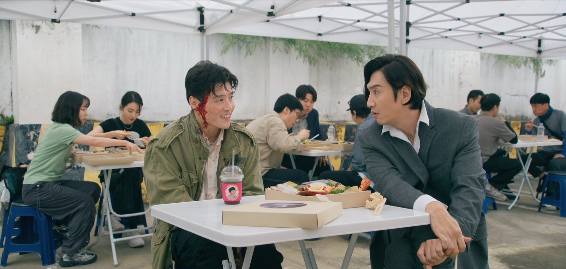 'Tay anh giữ một vì sao': Bộ đôi sao Hàn tiếp theo đổ bộ màn ảnh Việt sau Jung II Woo và Go Kyung Pyo gọi tên Lee kwang Soo và Kang Ha Neul