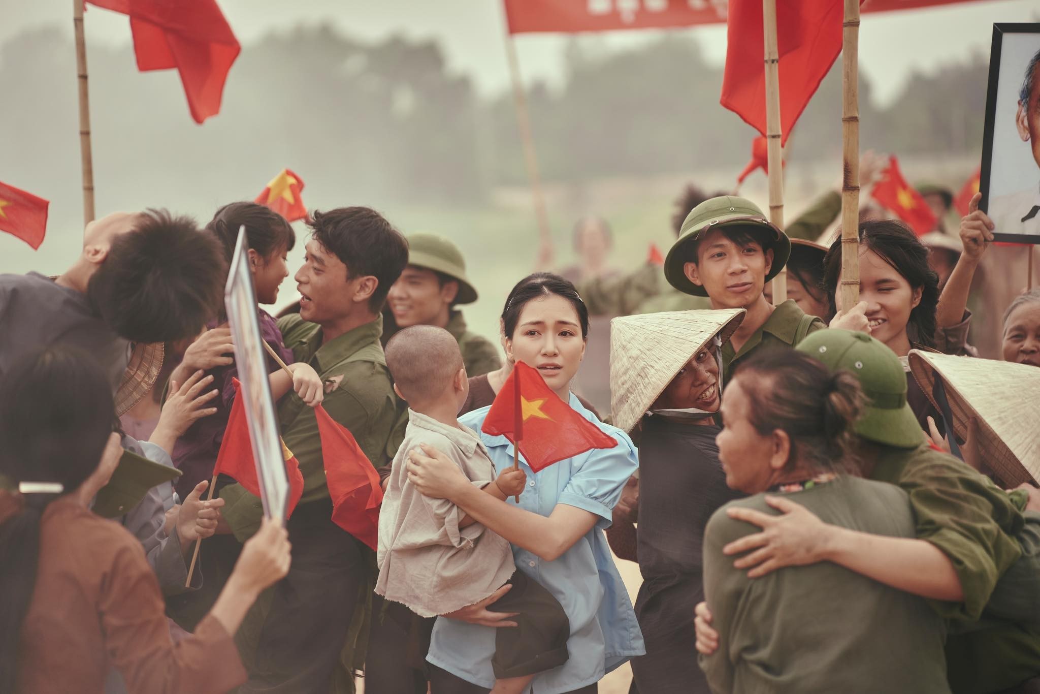 Hòa Minzy lên tiếng về vấn nạn 'so sánh' trên mạng xã hội trước thềm diễu binh