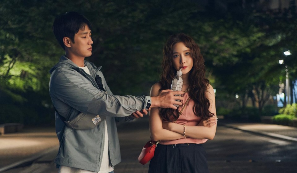 (Review) 'Em xinh tinh quái': Ngoài visual đỉnh cao của Yoona thì có gì hot?