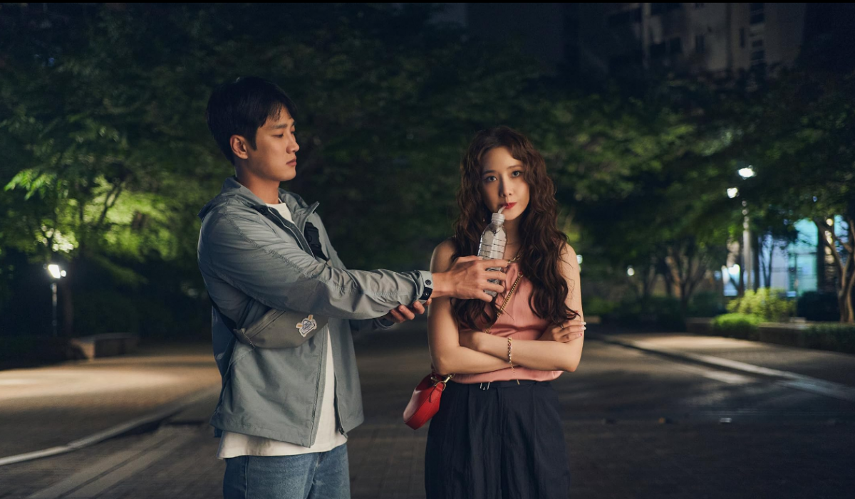 (Review) 'Em xinh tinh quái': Ngoài visual đỉnh cao của Yoona thì có gì hot?